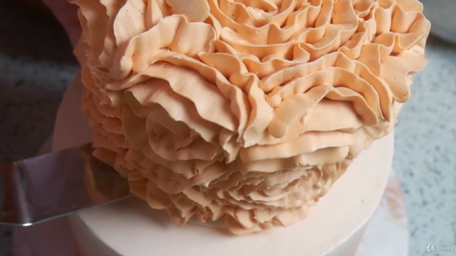 A Stylish Introduction to Buttercream Cake Decorating - Screenshot_04