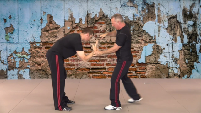 Krav Maga Gun and Knife Defenses - Screenshot_03