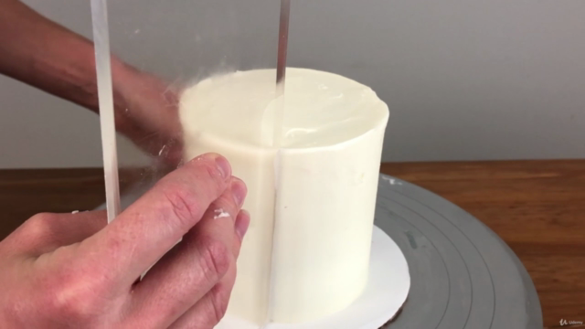 10 Gorgeous Cake Decorating Techniques for All Levels - Screenshot_04