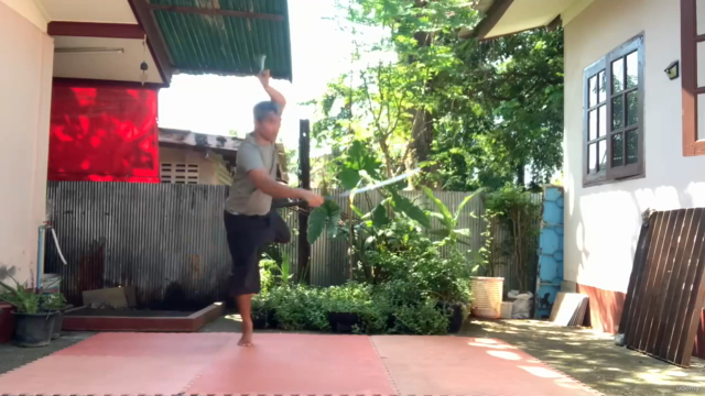 Double Sword Trick 5 in Krabikrabong Thai by Chanuphon - Screenshot_04