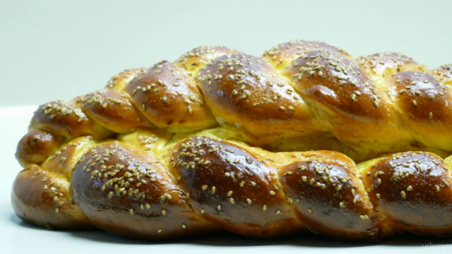 #6 Learn to Bake Magnificent Challah Bread - Screenshot_01